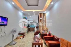 Bán nhà 219 định công thượng, dt 34m2, 5 tầng, giá nhỉnh 4 tỷ.