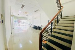 Cho thuê nhà nguyên căn 3 tầng mặt tiền đường hùng vương