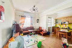 Bán căn hộ chung cư việt hưng tòa ct9a, 97m, có 2 ban công đông nam, 3 ngủ, 2 vệ sinh, 2 tỷ