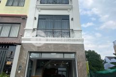 Nhà mới đẹp 3 tầng đường võ văn hát, long truòng, tp.thủ đức giá hơn 6tỷ