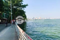 Bán nhà mặt phố ven hồ tây 55m2 x 6t thang máy gara vỉa hè lô góc chỉ 24.5tỷ.