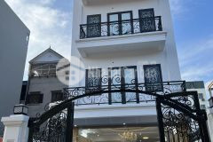 Nhà mới, phân lô giang biên, thang máy, 100m x 5 tầng, rộng 5.5m, 11.9 tỷ