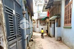 Bán gấp nhà nghĩa đô, yên tĩnh, tiện giao thông, 32m2, gíá 2,7 tỷ