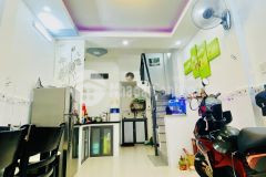 Ngay lý thường kiệt, quận 10, 3 tầng btct xe hơi tránh ngay nhà, 2pn 3wc chỉ 3 tỷ x