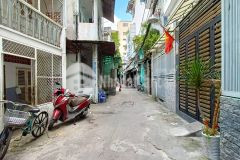 Bán đất nhà 2 tầng gần mặt đường hẻm ba gác đua thông điện biên phủ quận 10 0902934079