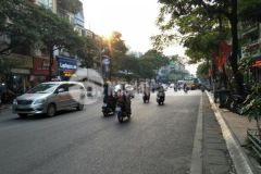 Bán nhà mặt phố yên lạc quận hai bà 3 mặt thoáng giá tốt kinh doanh 90m 13xtỷ