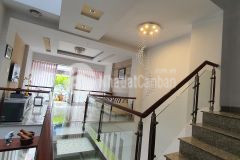 Nhà 1t1l 51m2 hẻm thông 1 sẹc lê trọng tấn, 3pn và 2wc, nở hậu 5.1m. sổ hồng riêng, công chứng liền