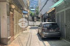 Nhà sát phố nguyễn văn cừ, măt tiền rộng 9m, gần cầu chương dương