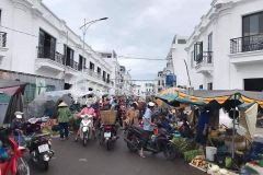 Bán nhà phố thương mại mặt tiền chợ thới lai