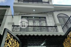 Chính chủ bán gấp căn nhà sát chợ lê văn quới đường ôtô