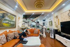 Bán gấp nhà phạm tuấn tài cầu giấy 55m5t, mt 5m, vỉa hè, gara, kd, nội thất cao cấp 14 tỷ.