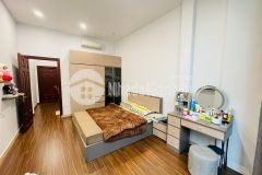 Bán nhà phố huỳnh thúc kháng nhỉnh 9 tỷ 40m2, 5t vỉa hè ô tô an sinh vip đống đa