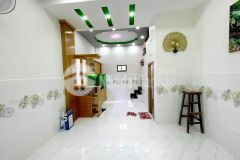 Nhà ngộp gấp bán, gần hxh, trương phước phan, bình tân, 30m2, 2 tầng, 2pn, ngang 4m, nhỉnh 2 tỷ xx