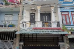 Bán nhà ngay chợ phú phong cách đt743 chừng 50m shr 60m2 chỉ 3.4 tỷ. lh0787576747