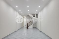 Bán nhà mới đẹp cầu giấy, 61m2x 6t, phân lô, gara, vỉa hè thang máy, vỉa hè, kinh doanh