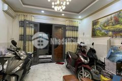 Bán nhà 3 tầng 65m2 mở thêm sân thượng sát mặt đường trần nhân tôn quận 10 0902934079