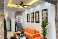 Chính chủ bán nhà mặt phố hồng hà giá 11.5 tỷ, 110m2, mt 5m. kd tốt