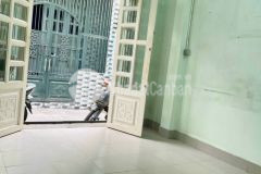 Hẻm ba gác thông gần siêu thị vincom nguyễn du p7 gv 26m2 3.2 tỷ.