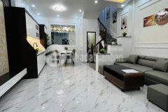 Bán nhà tam trinh mới đẹp long lanh, 5 tầng mt 4.5m,ô tô tránh chỉ 3,45 tỷ.