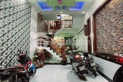 Bán gấp nhà, tân bình, 70m2 4x17, 5 tầng btct, hxh 6m, giá chỉ nhỉnh 6 tỷ.