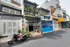 Hẻm xe tải 6m vỉa hè sát công viên làng hoa tiện ích tuyệt vời giá chỉ 4,75 tỷ.