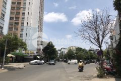 Bán nhà lg8m 7 chỗ quay đầu 55m2, kế cc bàu cát 2 0908950148 phát huỳnh