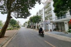 Bán biệt thự nhà vườn kđt việt hưng 114m2 4 tầng mặt tiền 6 mét siêu vip 0944523668