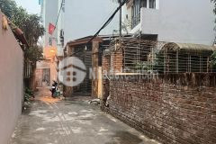 Bán đất 50m2 phố trạm, ô tô vào đất, gần eonmaii, đầu cầu vĩnh tuy, giá 3 tỷ tám.