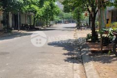 Đất phân lô việt hưng, 100m, đường 15m, vỉa hè rộng, 11 tỷ 8