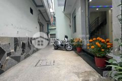 Ngộp bank 2,2 tỷ bán gấp căn nhà mới q.tân phú 50m2 4,29 tỷ