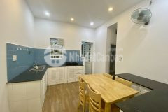 Cho thuê nhà kiệt phan tứ, dt 120m2 2pn cách đường chính 100m