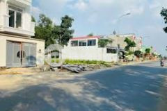 Bán đất trong khu dân cư, giá bán là 2tỷ,xem sổ hồng tại đất, đất gần khu công nghiệp