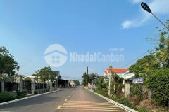 Bán gấp 1 nền rẻ nhất đường 40, chơn thành, bình phước, giáp kcn becamex, 240tr mét ngang