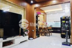 Bán nhà 5 tầng gần phố nguyễn chí thanh ba đình, phân lô ô tô tránh, gần chợ kinh doanh.