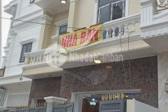 Nhà 2 lầu trệt 3.25 tỷ sr hoàn công đừơng 6m