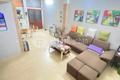 Nhà đẹp nguyễn đức cảnh vài bước ra phố 48m mt 5,2 chỉ 2.5 tỷ.