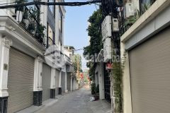 Nhà vườn mặt ngõ ngọc thụy, kinh doanh ô tô tránh, gần ngay đường 40m kéo dài, gần phố.