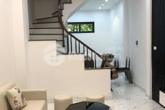Cần tiền. bán gấp nhà phố bùi xương trạch, thanh xuân. dt 52m2 x 4 tầng. ô tô đỗ cửa. hơn 3 tỷ. 0968