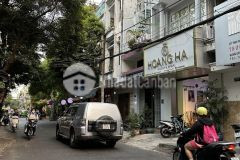 Bán nhà nguyễn hồng đào khu víp bầu cát, hxh, kd, 4m x 11m, 5 tầng, 5,5 tỷ.