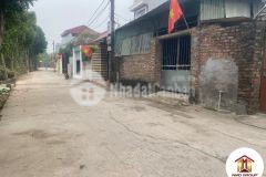 Bán nhà 40m2 tại khu tập thể x80, xuân canh, đông anh, nhỉnh 1 tỷ, đường ô tô tránh lh 0886736116.