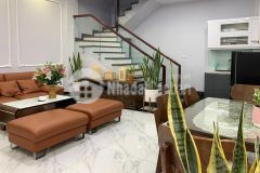 Bán nhà đê la thành 50m2, 5t, mt5.2m full nội thất giá 7 tỷ hiếm quận đống đa