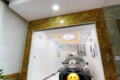 Bán nhà thanh xuân diện tích 40m oto đỗ trong nhà mặt tiền rộng đẹp nở hậu