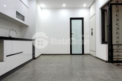 Bán nhà phố tôn thất tùng, quận đống đa. 40m2 x 5 tầng. nhà đẹp. gần phố. 3 tỷ 9. 0968084286