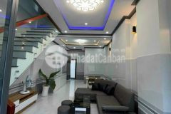 Nhà mới 1 trệt 1 lầu gần đường nguyễn huệ phường 2 thành phố vĩnh long