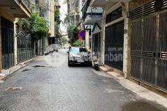 Bán nhà ngã tư sở, quận thanh xuân, 7 chỗ vào nhà, thang máy. 60m x5 tầng mt4,8m