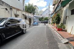 Bán nhà khu víp bầu cát, kd đủ nghề, xe hơi kếch xù đỗ cổng, nhà nhiều tầng, giá rẻ.