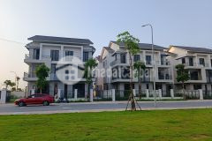 Bán gấp căn villa 180m2 giá rẻ hơn thị trường 1 tỷ centa riverside vsip từ sơn.