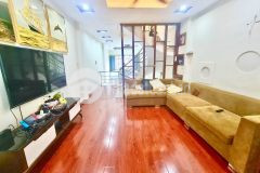 Bán nhà giáp nhất 65m x 5 tầng ô tô đỗ cửa kdvp giá 5.8 tỷ.