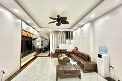 Bán nhà mặt phố giải phóng quận hoàng mai, nhà mới 5 tầng thang máy, kinh doanh.