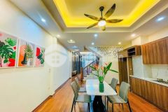 Bán nhà đẹp trần thái tông,cầu giấy,48m,5t,5m giá 5.7 tỷ lh hải cg 0966866250